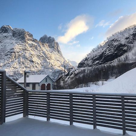 Vacation Home In Fjordgard With Views Of Segla And The Fjord Buitenkant foto