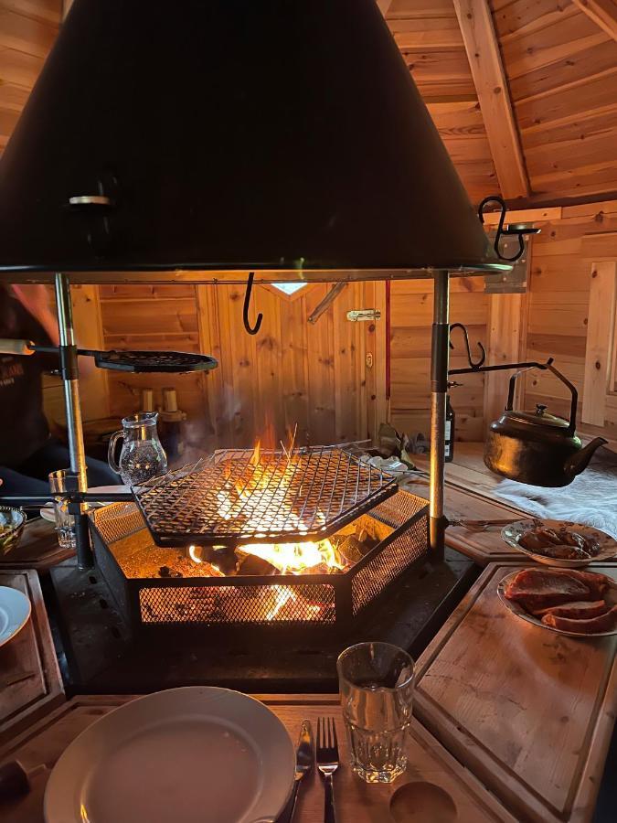 Vacation Home In Fjordgard With Views Of Segla And The Fjord Buitenkant foto