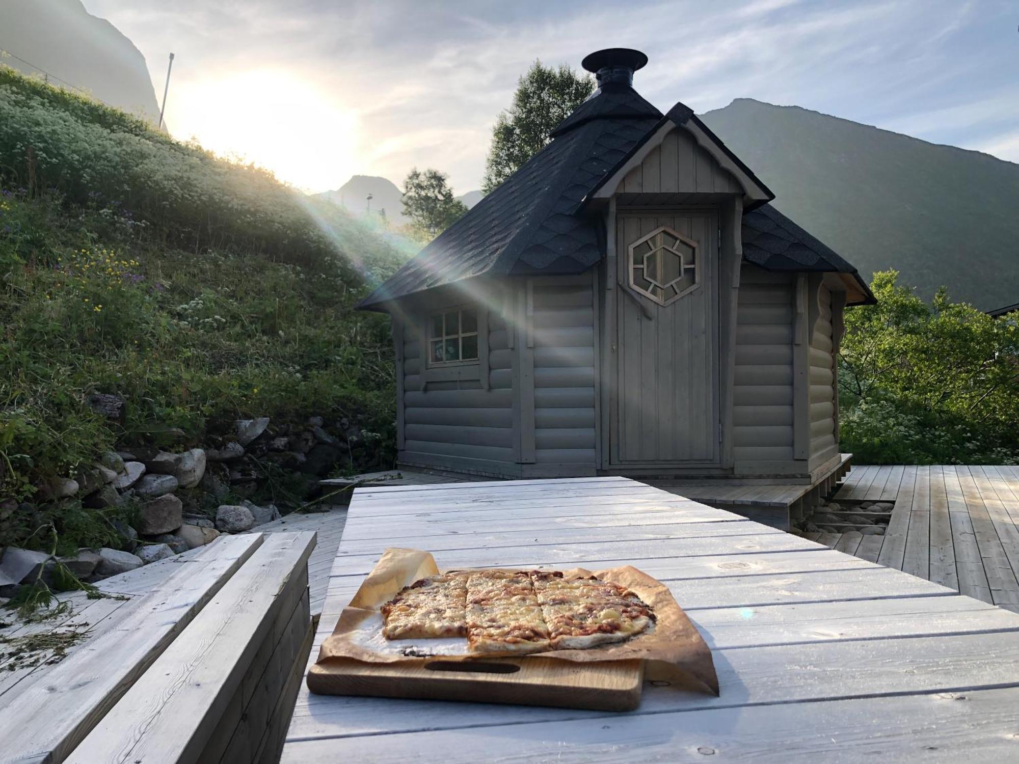 Vacation Home In Fjordgard With Views Of Segla And The Fjord Buitenkant foto